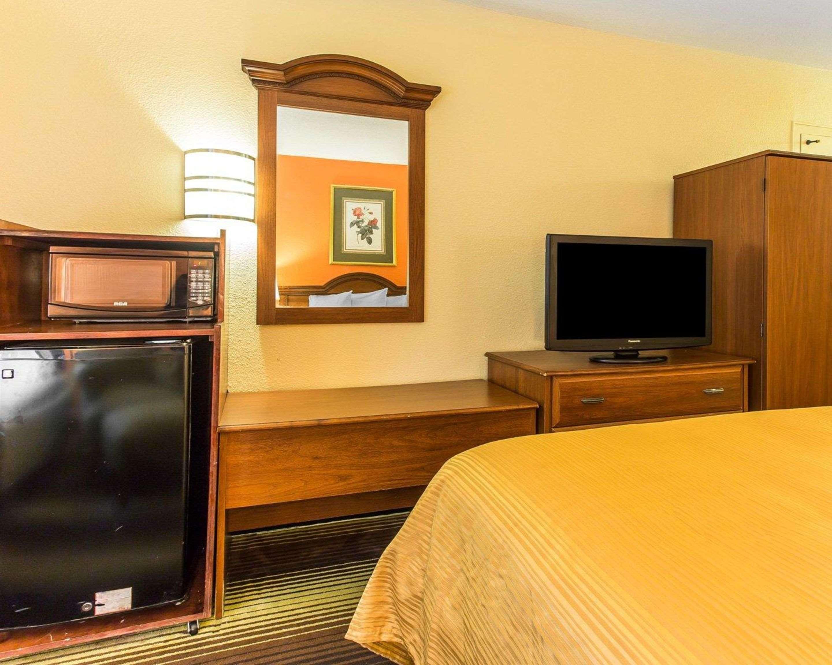 Quality Inn University Winston-Salem Zewnętrze zdjęcie