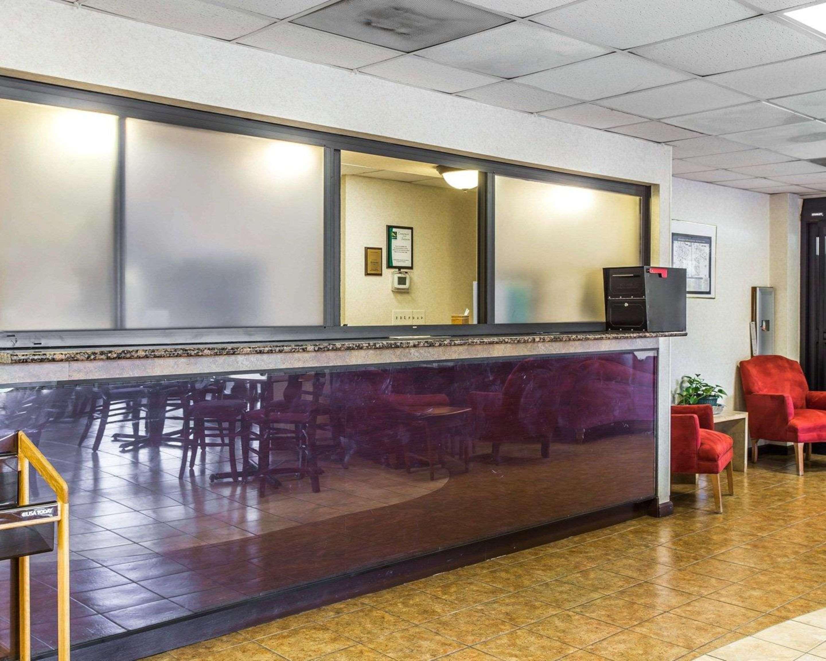 Quality Inn University Winston-Salem Zewnętrze zdjęcie