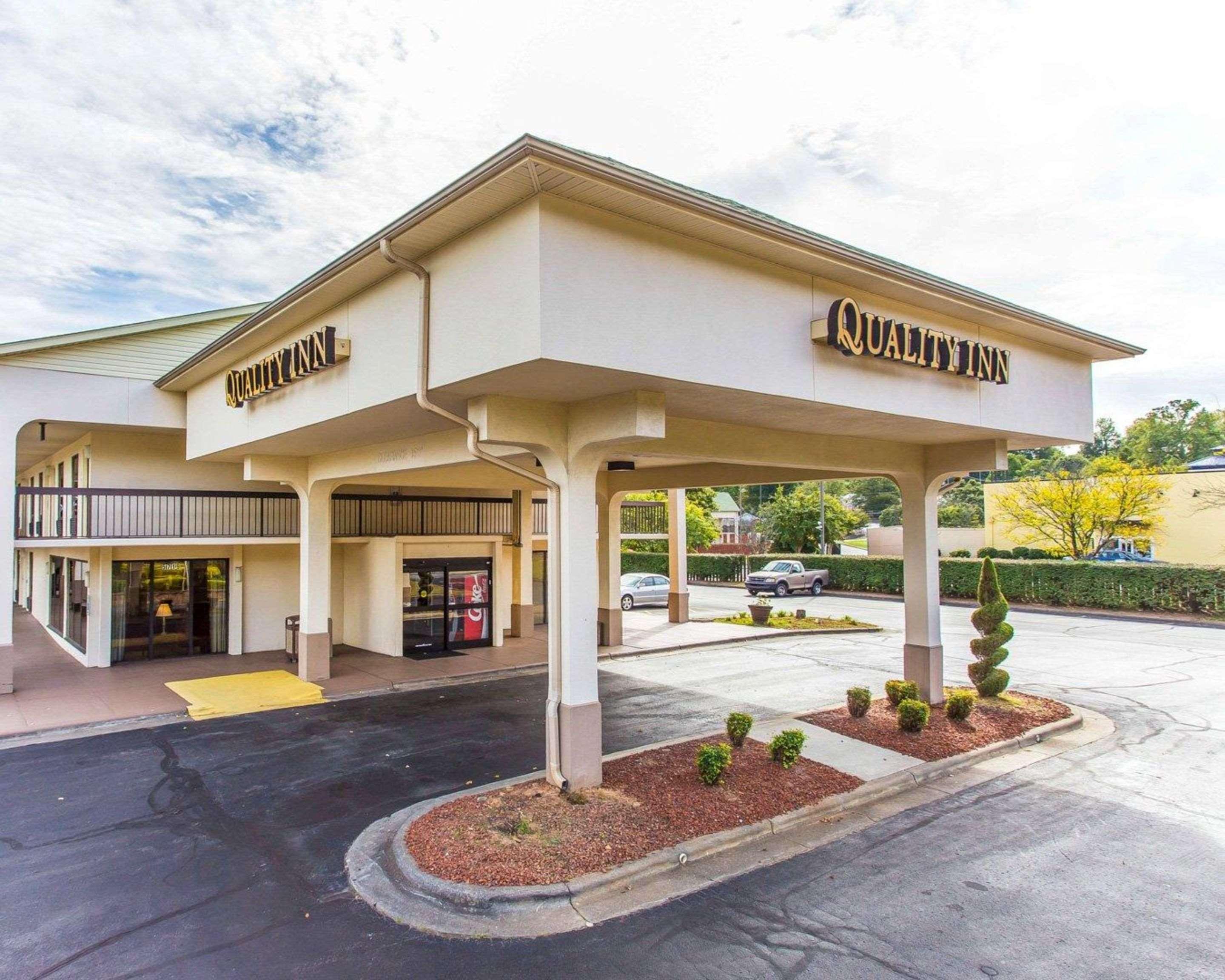 Quality Inn University Winston-Salem Zewnętrze zdjęcie