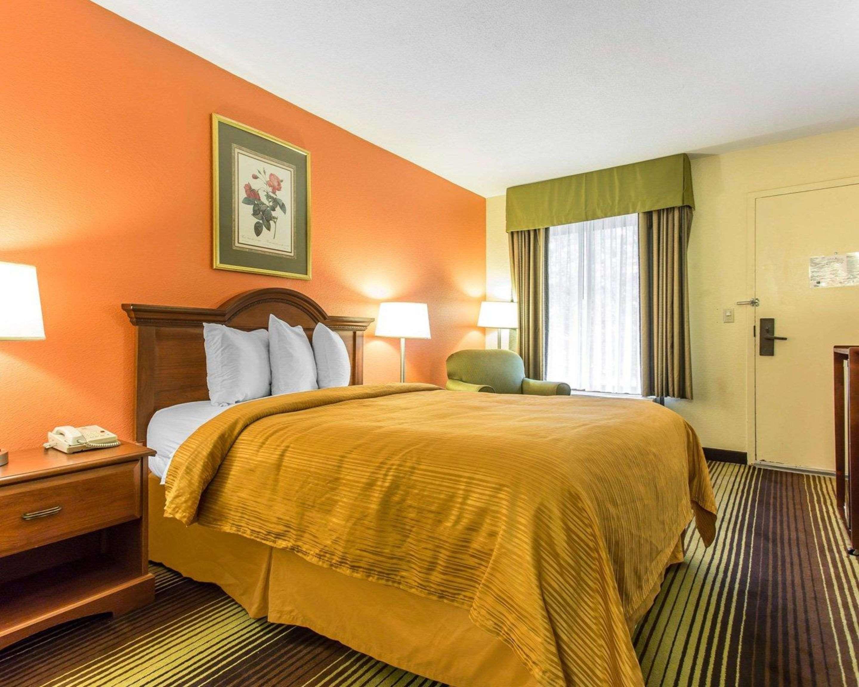 Quality Inn University Winston-Salem Zewnętrze zdjęcie