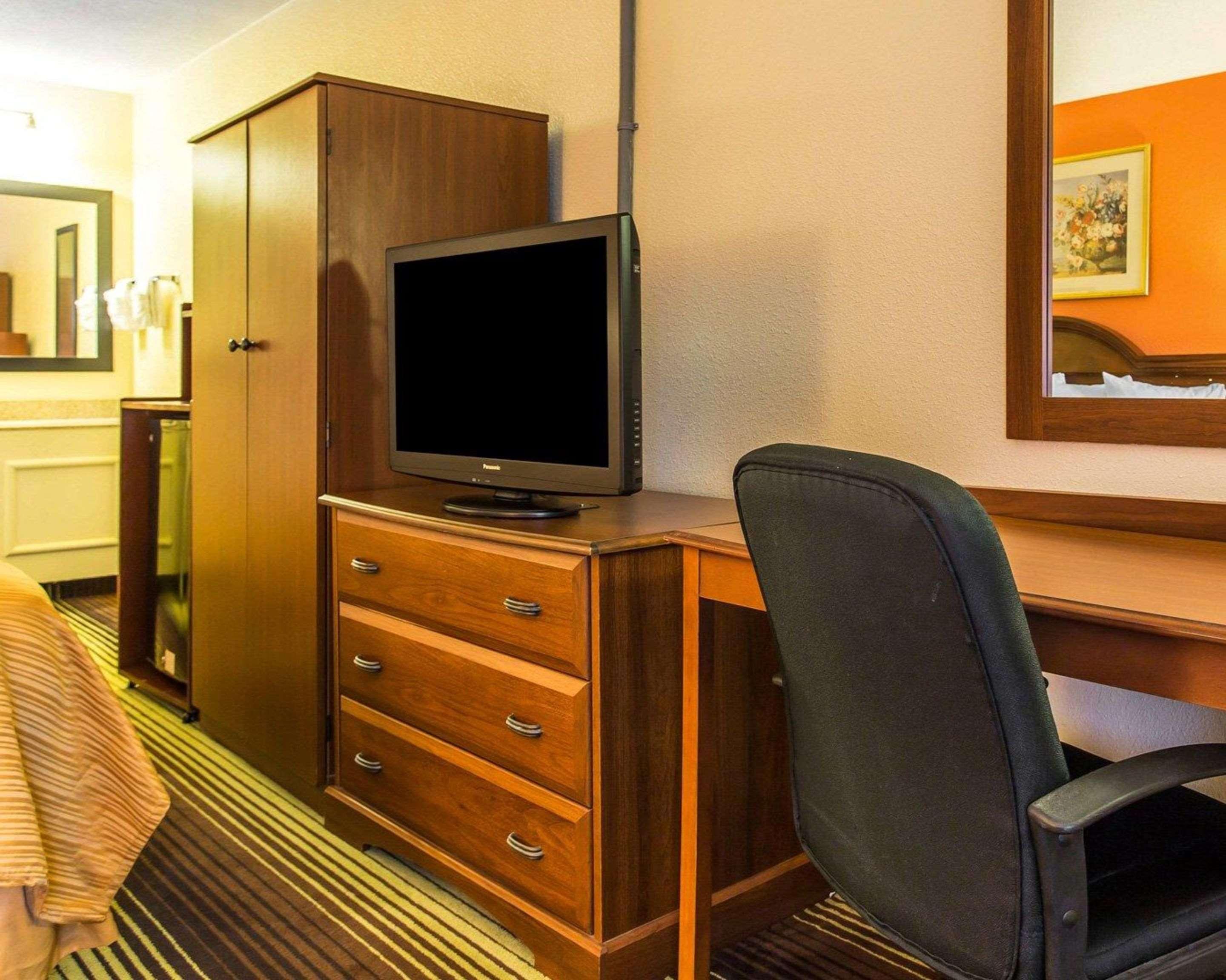 Quality Inn University Winston-Salem Zewnętrze zdjęcie