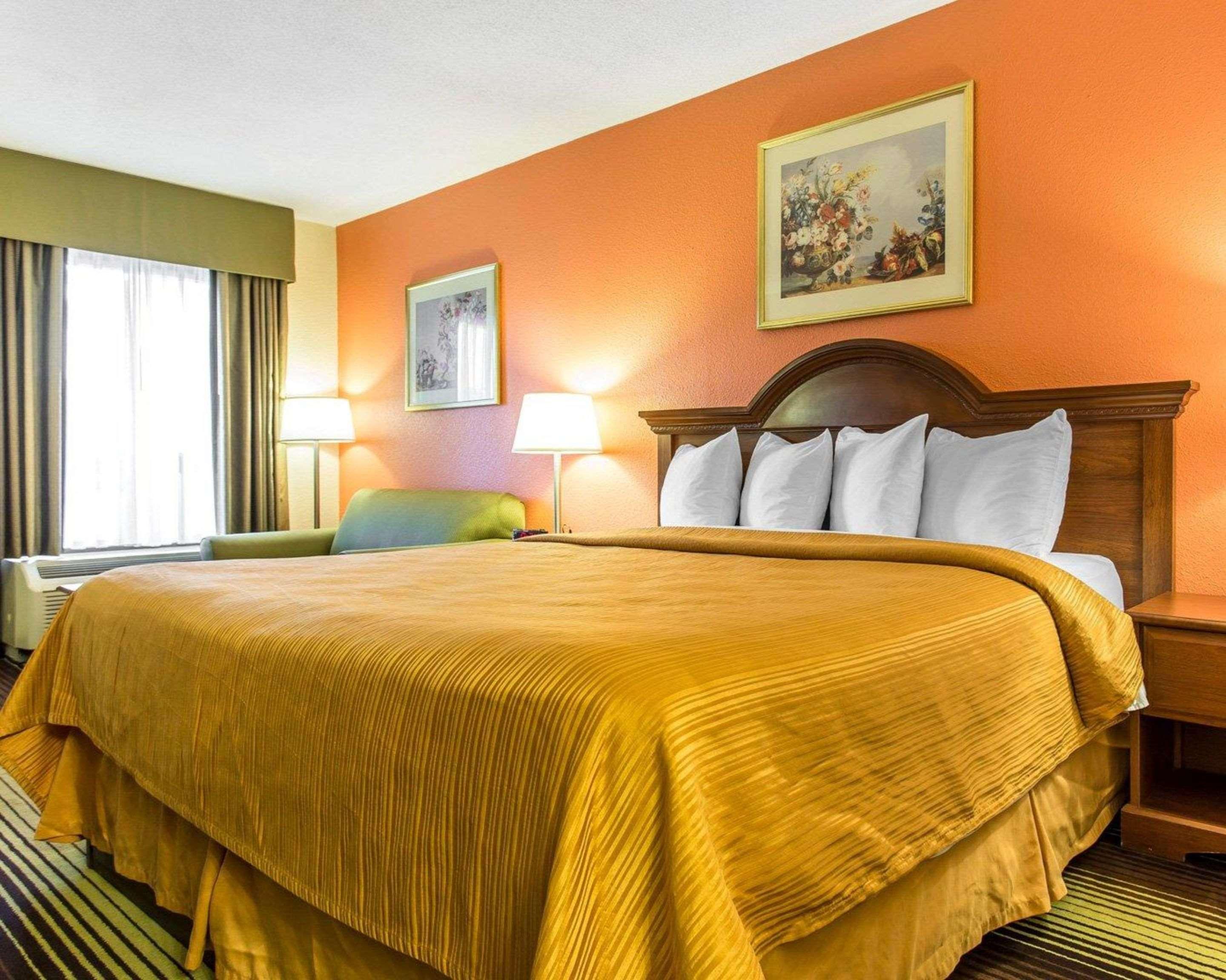 Quality Inn University Winston-Salem Zewnętrze zdjęcie