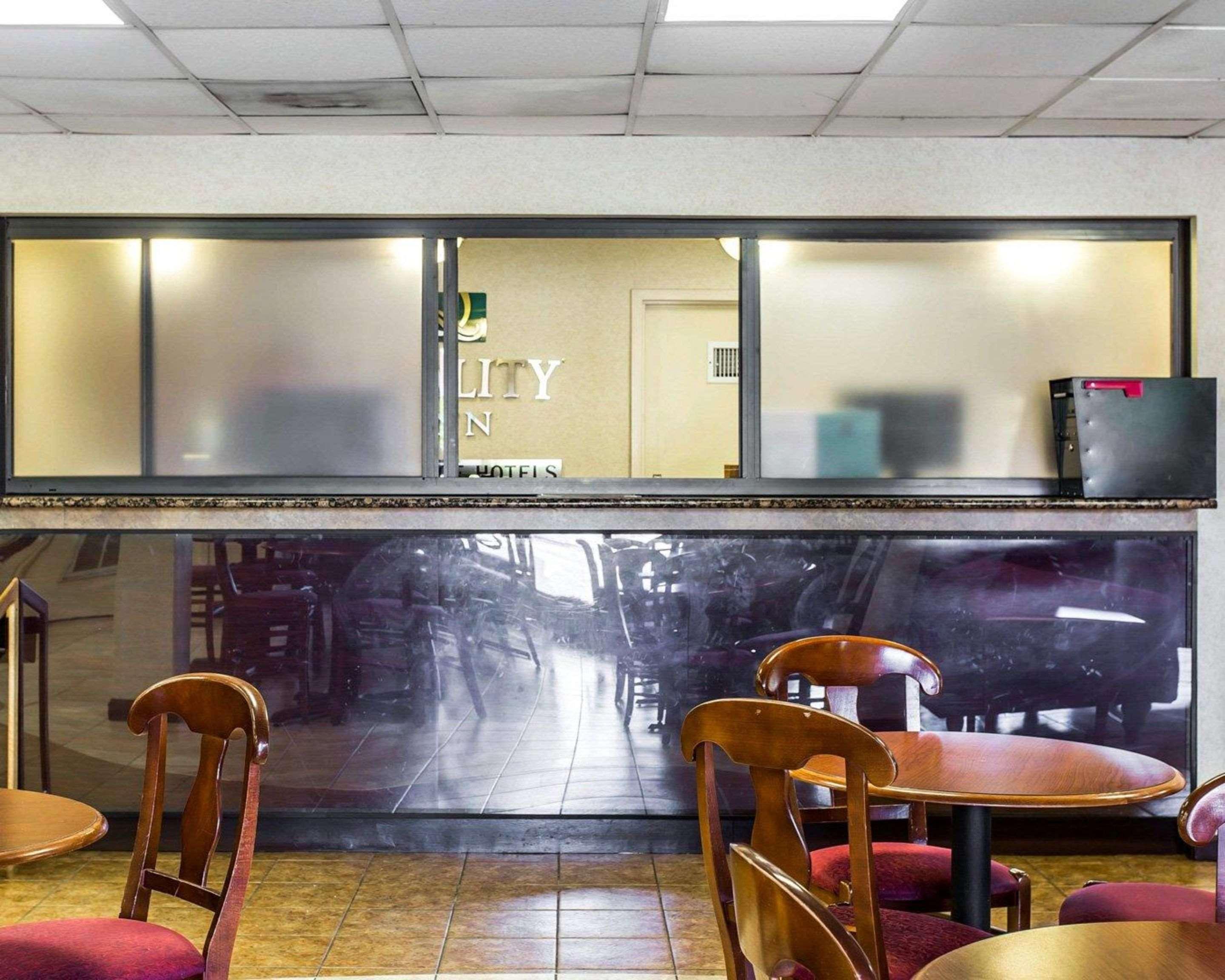 Quality Inn University Winston-Salem Zewnętrze zdjęcie