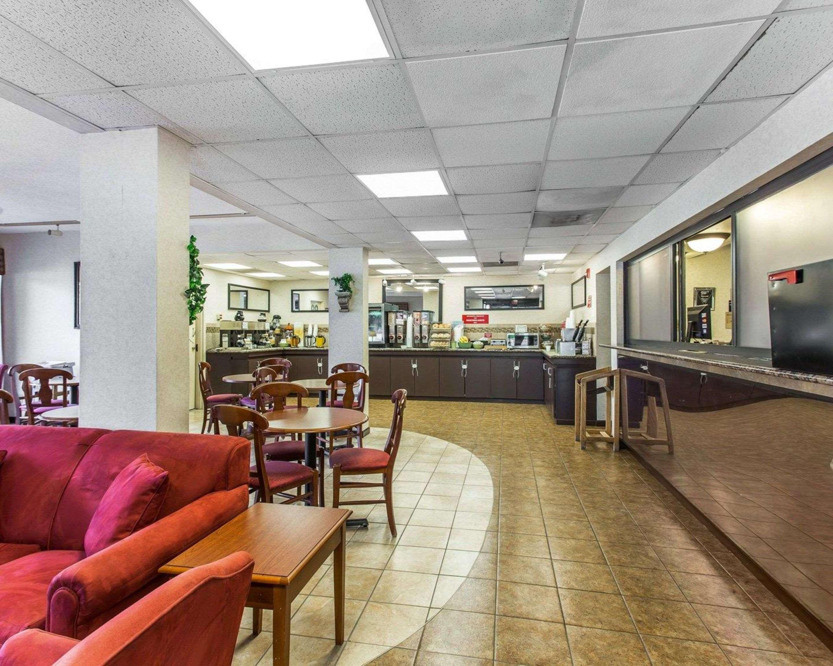 Quality Inn University Winston-Salem Zewnętrze zdjęcie