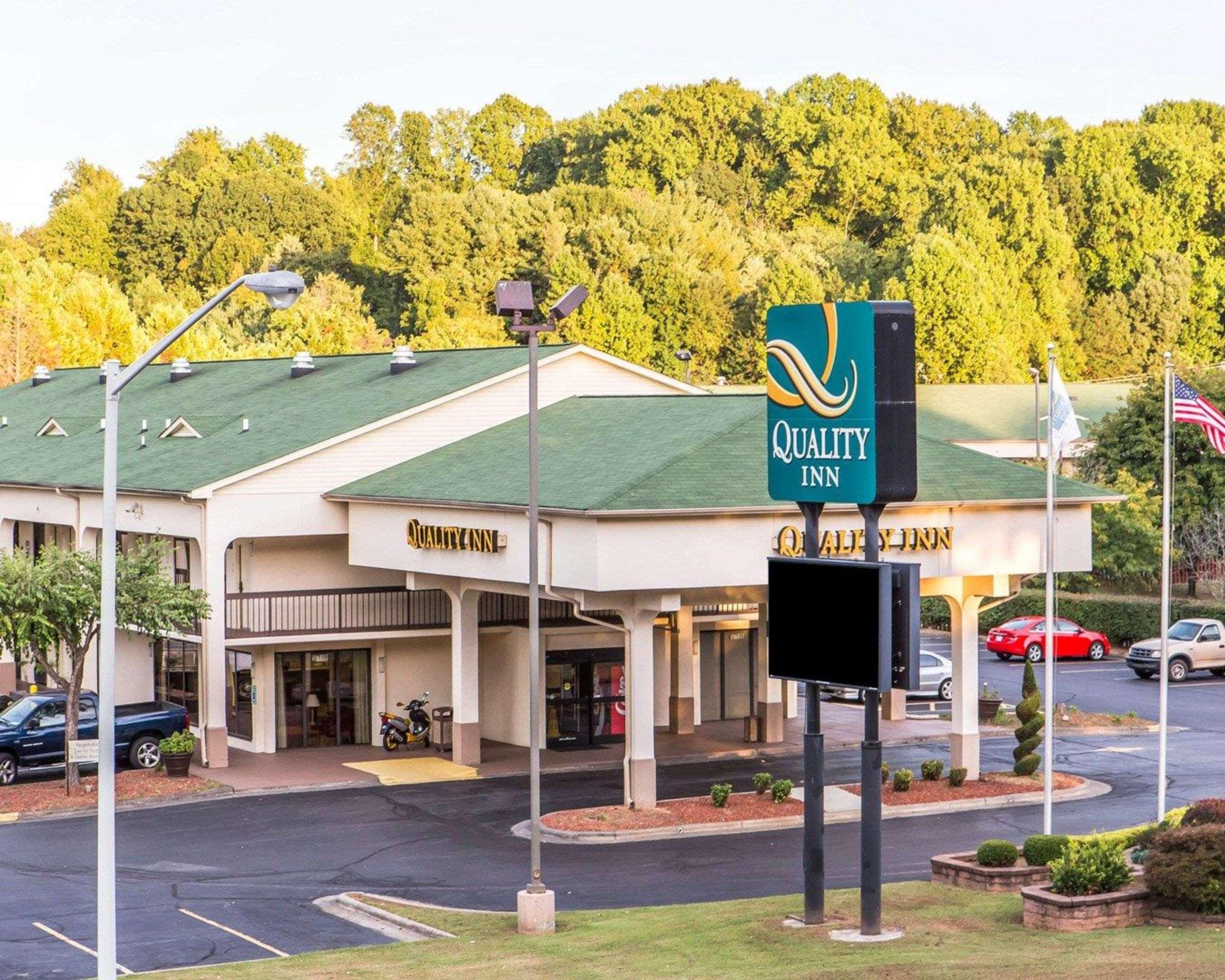 Quality Inn University Winston-Salem Zewnętrze zdjęcie