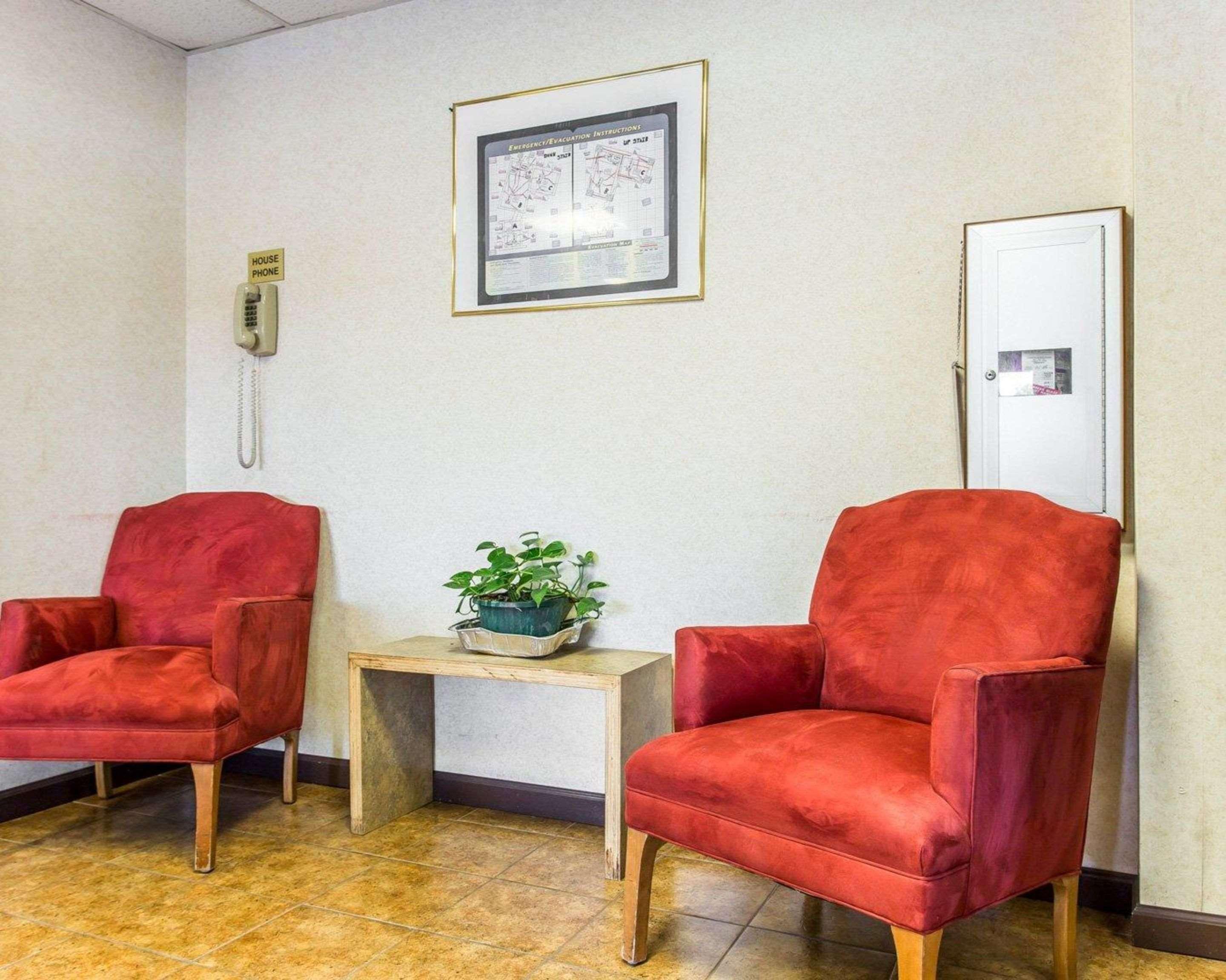 Quality Inn University Winston-Salem Zewnętrze zdjęcie