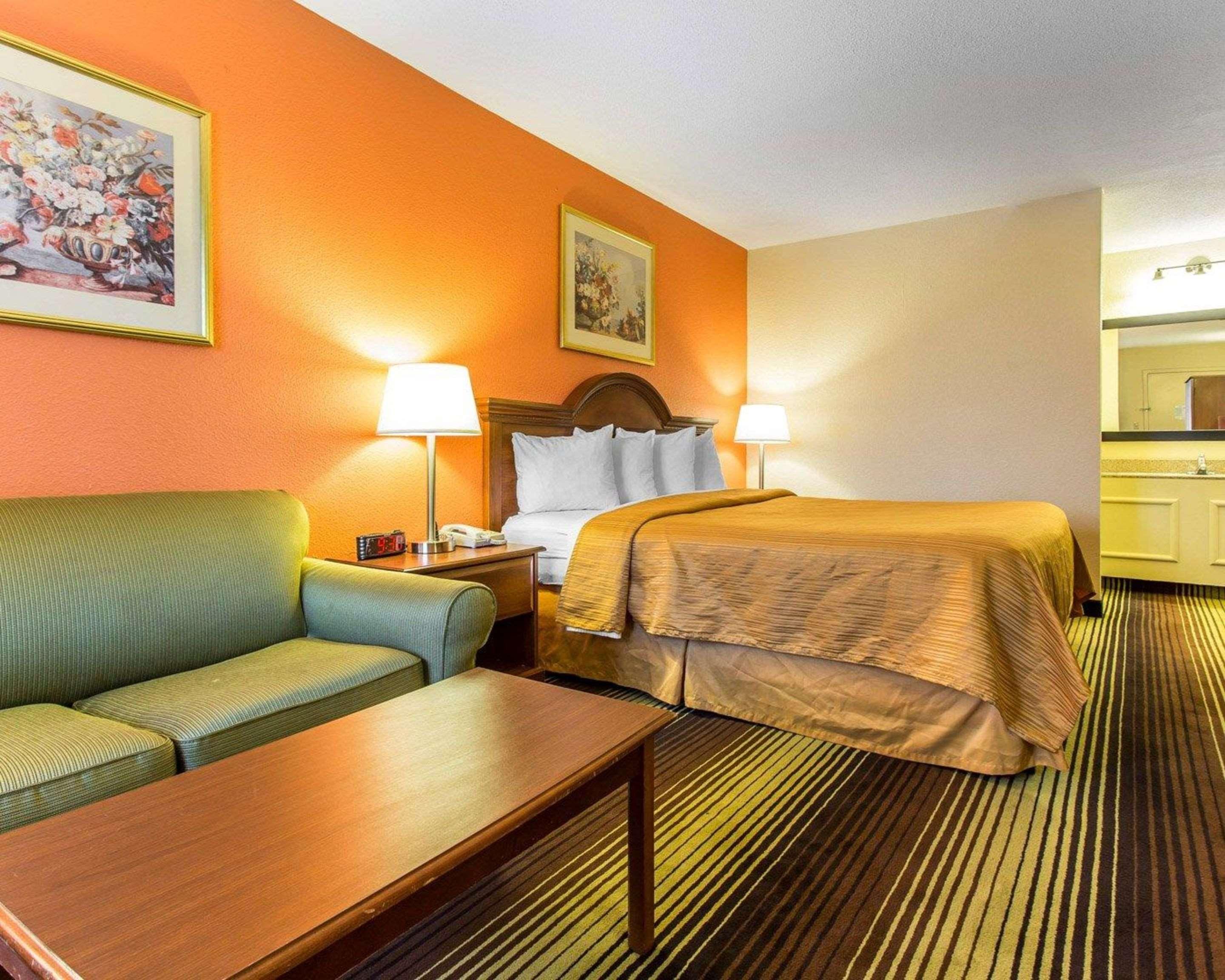 Quality Inn University Winston-Salem Zewnętrze zdjęcie