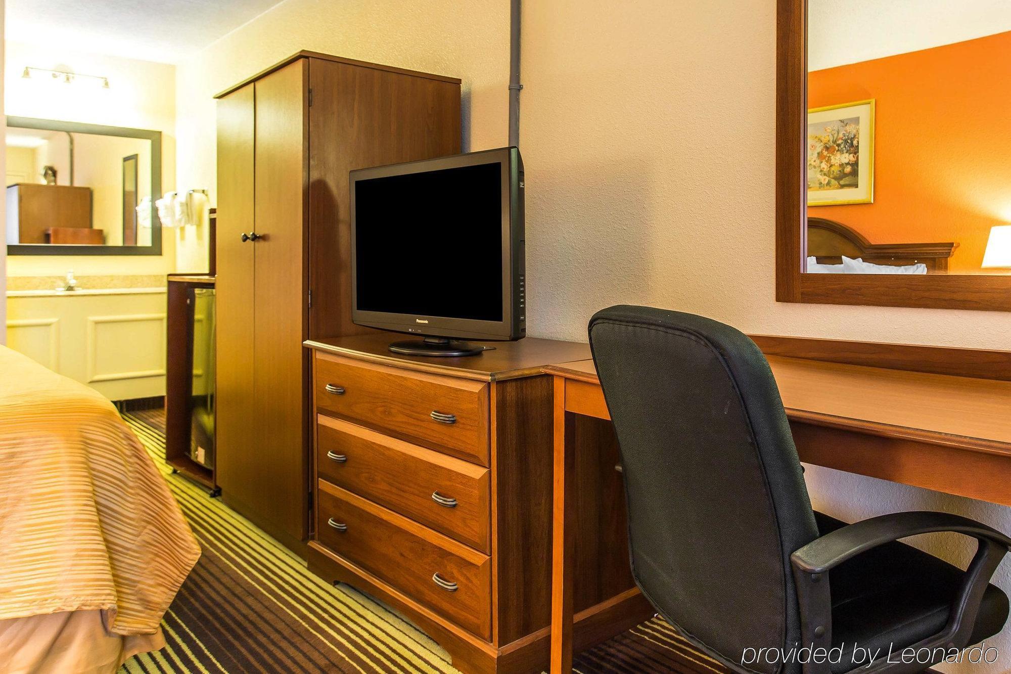 Quality Inn University Winston-Salem Zewnętrze zdjęcie