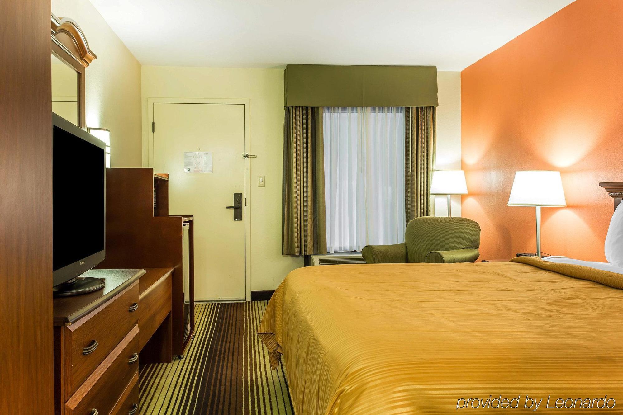 Quality Inn University Winston-Salem Zewnętrze zdjęcie