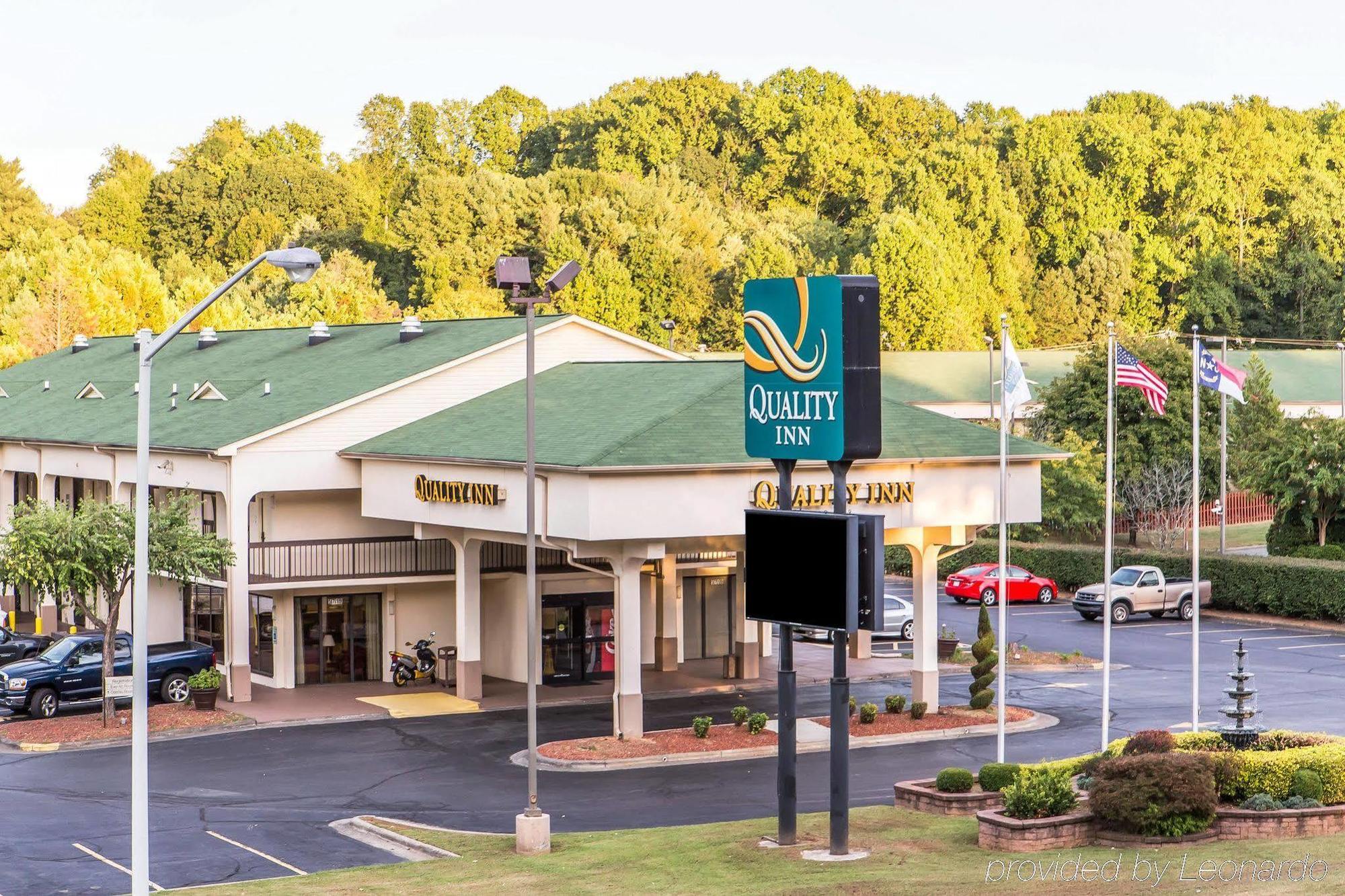 Quality Inn University Winston-Salem Zewnętrze zdjęcie
