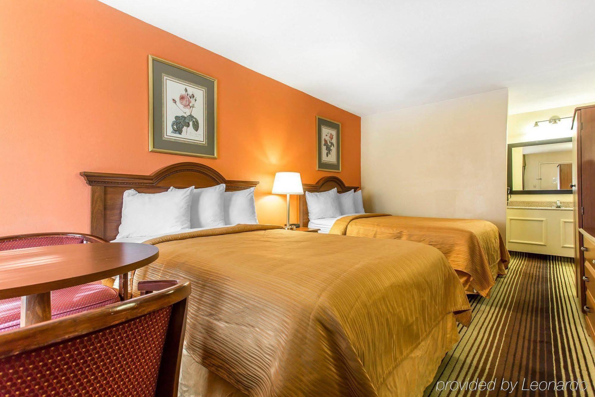 Quality Inn University Winston-Salem Zewnętrze zdjęcie
