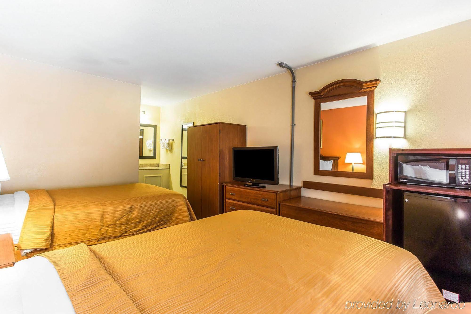 Quality Inn University Winston-Salem Zewnętrze zdjęcie