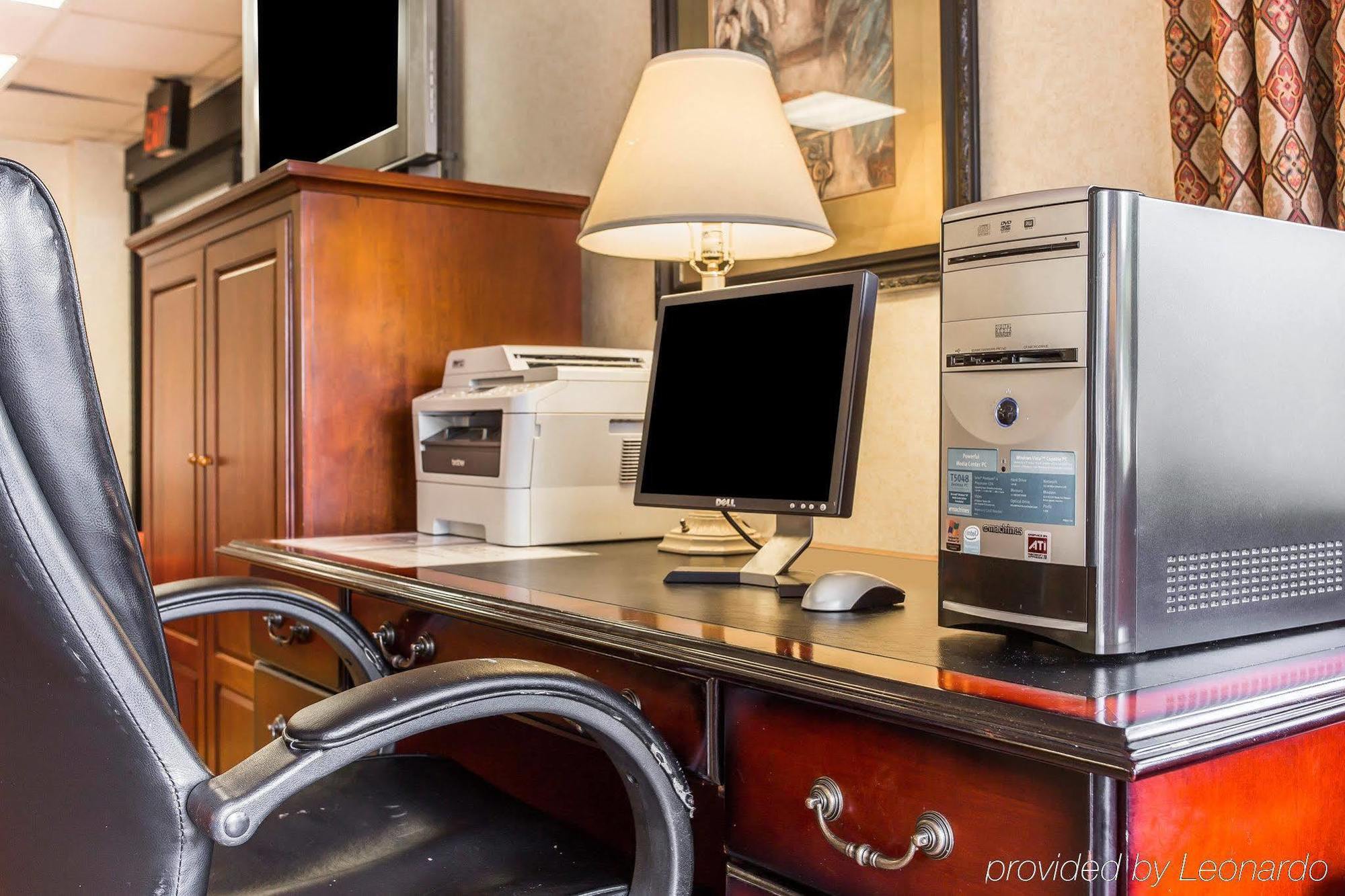 Quality Inn University Winston-Salem Zewnętrze zdjęcie