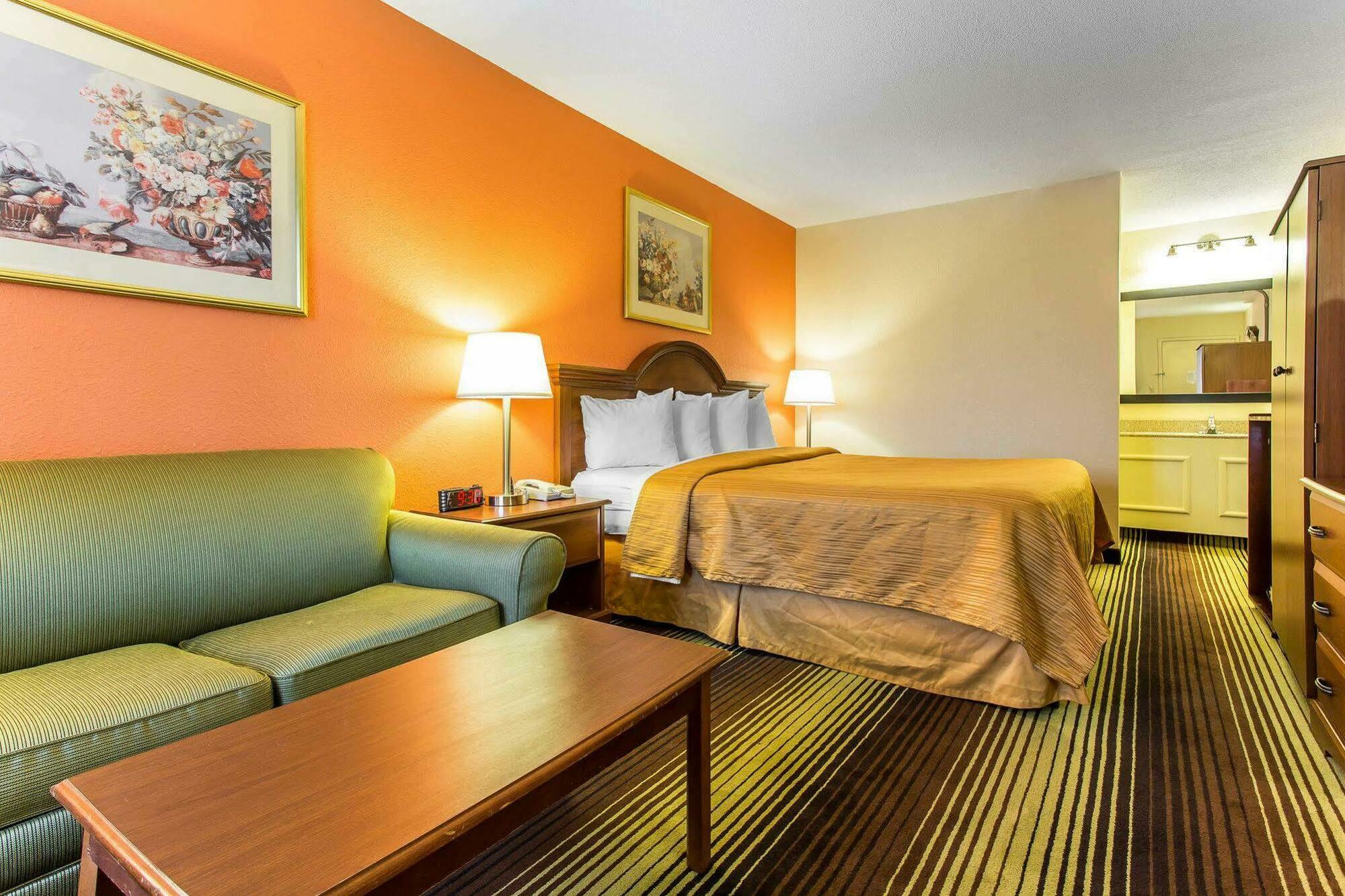 Quality Inn University Winston-Salem Zewnętrze zdjęcie
