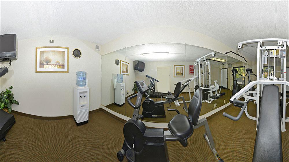 Quality Inn University Winston-Salem Zewnętrze zdjęcie